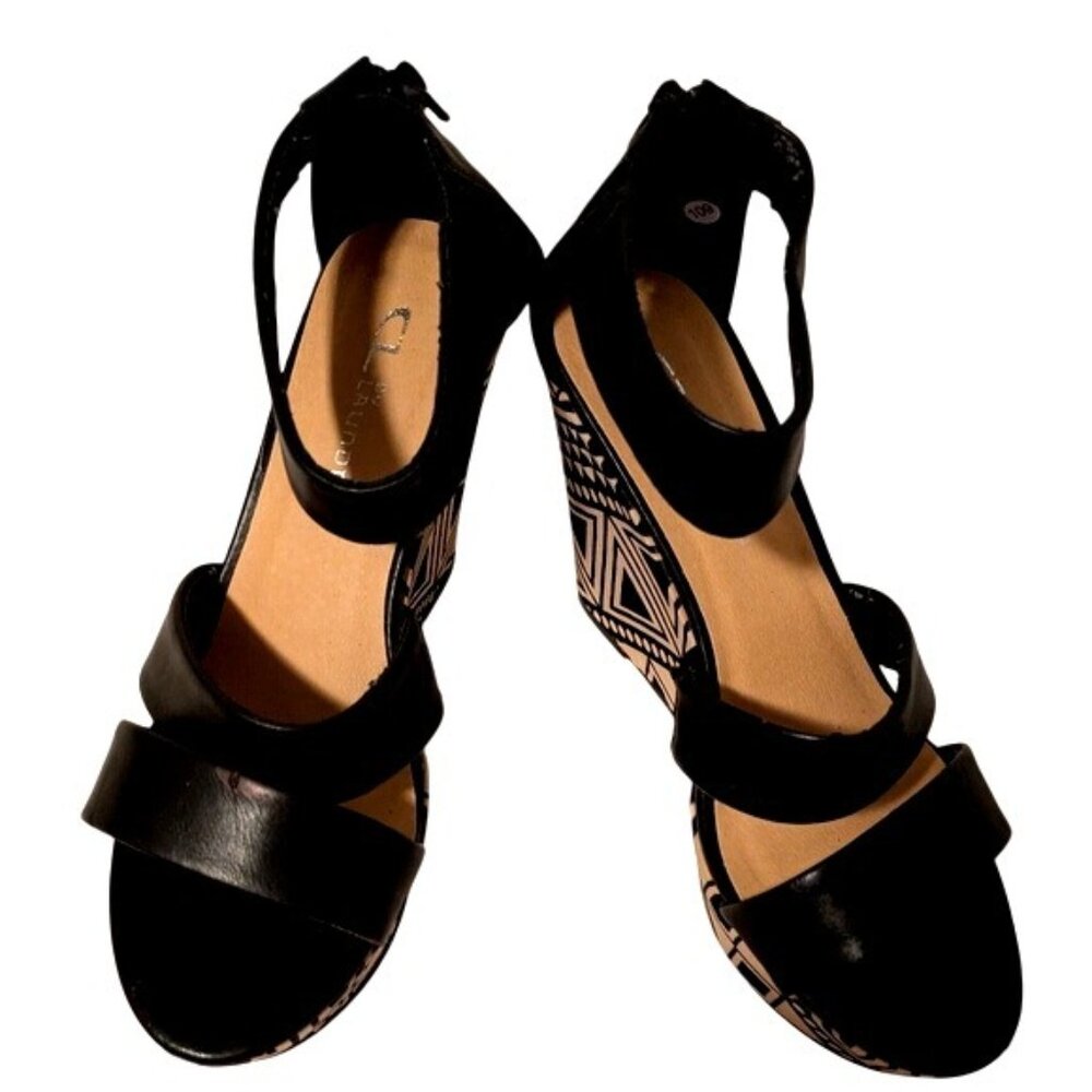 Black & White Geometric Pattern Wedge Sandals With Ankle Strap & Zipper Closure